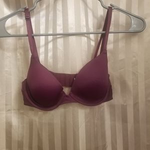 34 B Pink bra